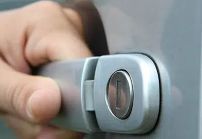 Little Village Locksmith Store Portland, OR 503-707-8011 - 21-unlock-car